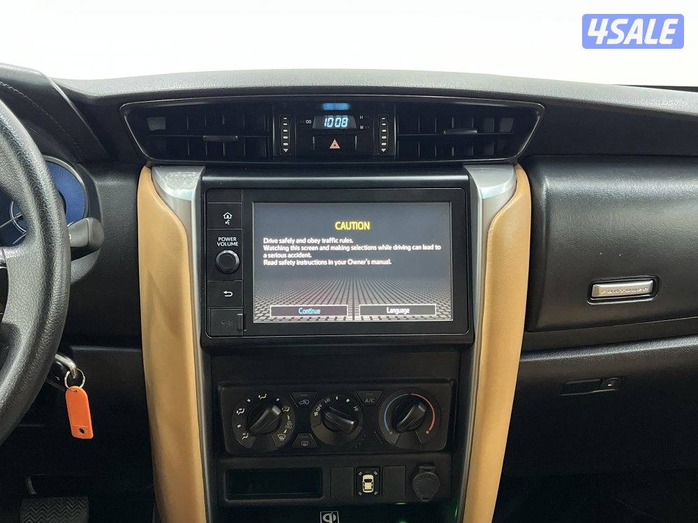 TOYOTA FORTUNER_N 4 CYL 4X2 MID OPTION13