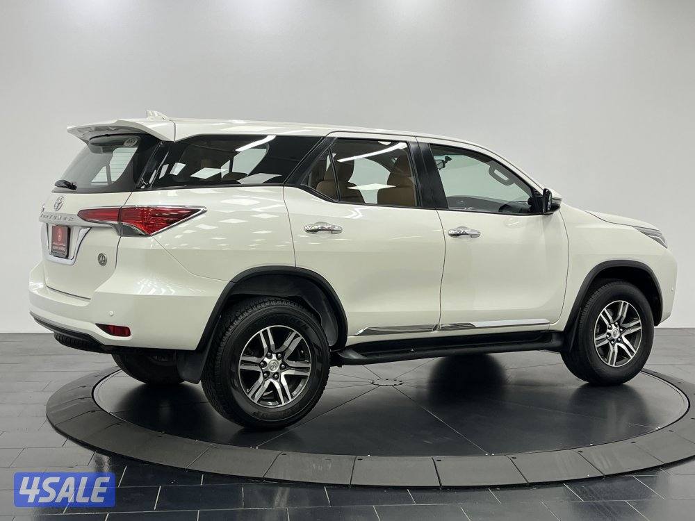 TOYOTA FORTUNER_N 4 CYL 4X2 MID OPTION14