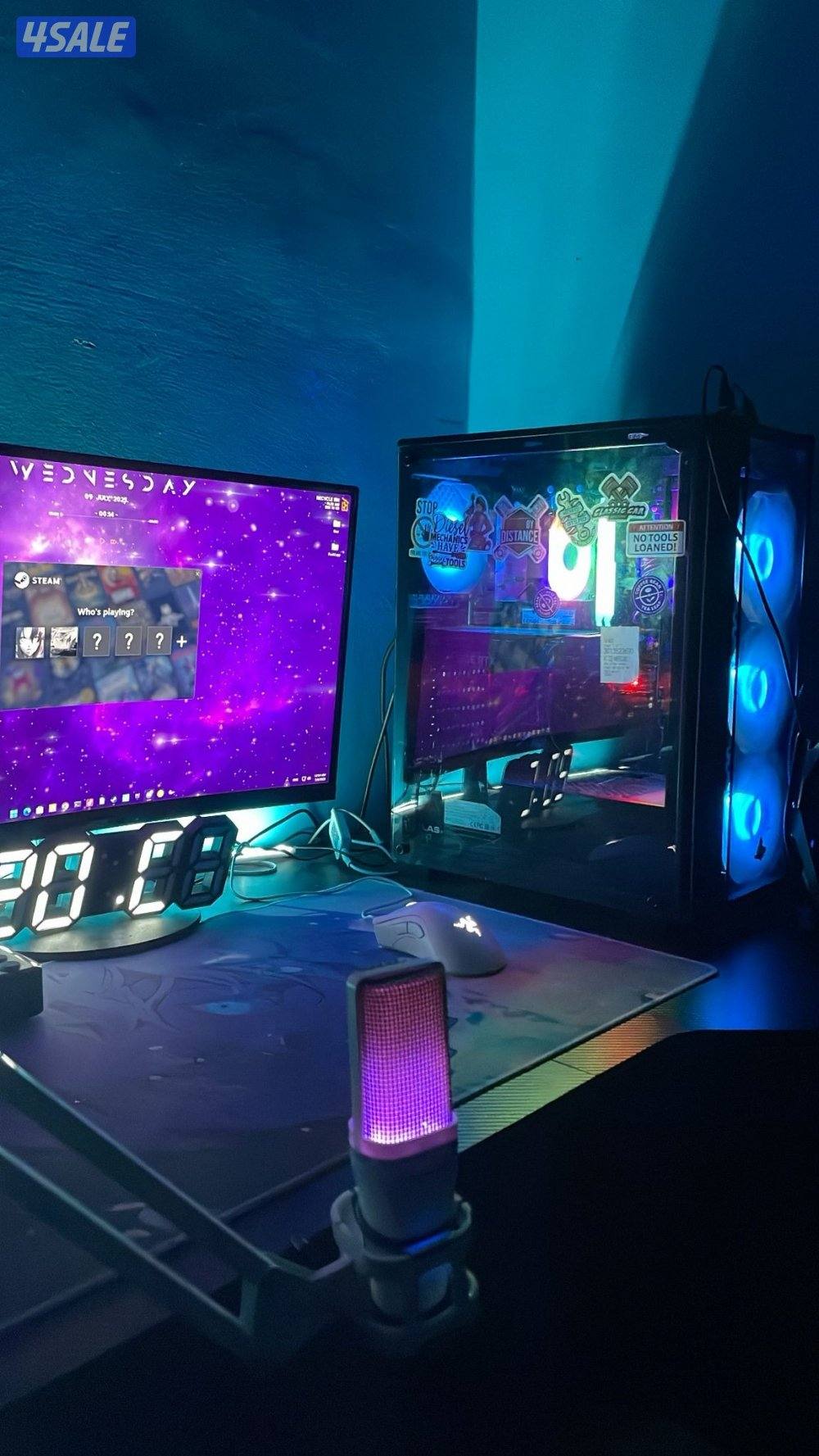 للبيع بيسي نظيف  حرفيا مع اغراضه كلها مع شاشاته ومايكه وكيبورده0