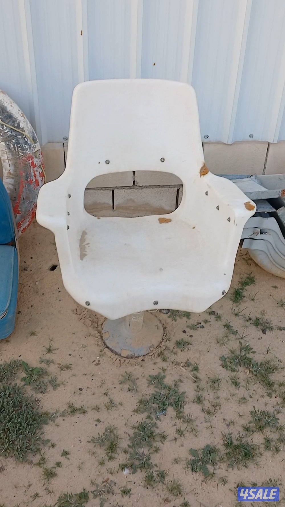 كنترول ياماها ١٤٠ مع ماكينة كامله قطع غيار وتانكي وسماعات وكرسي للطراد3