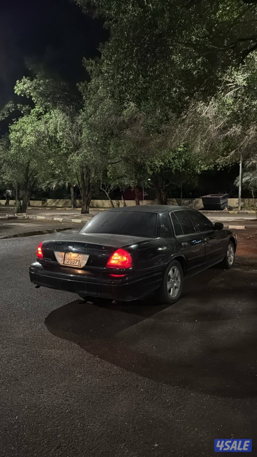 للبيع فورد فكتوريا0