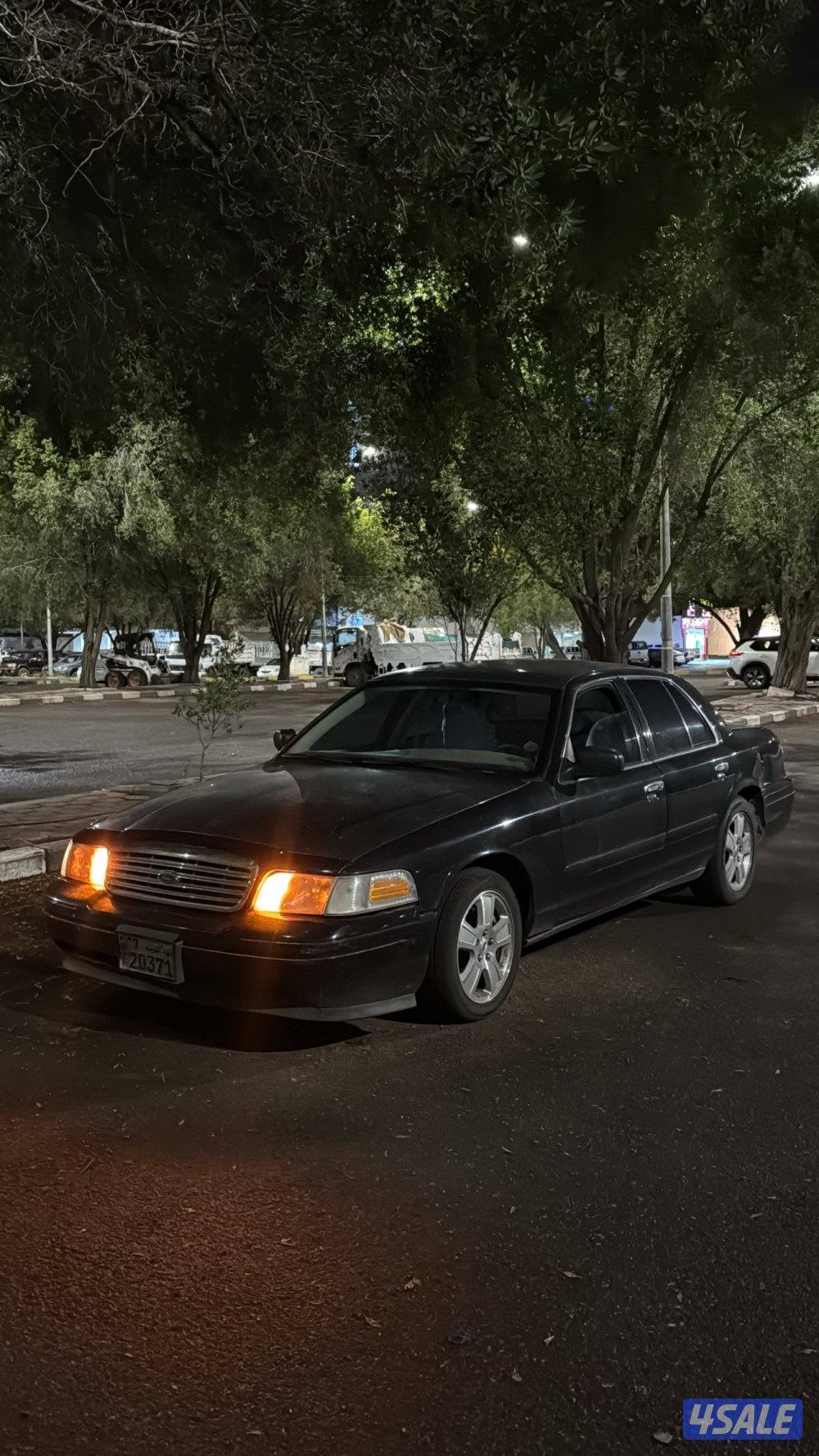 للبيع فورد فكتوريا1