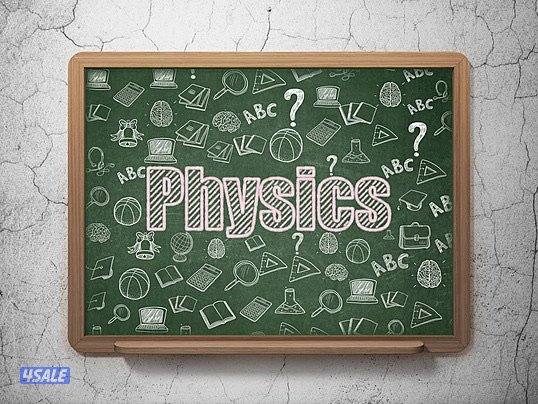 معلمه ذات خبره ومهاره في الكيمياء والفيزياء1