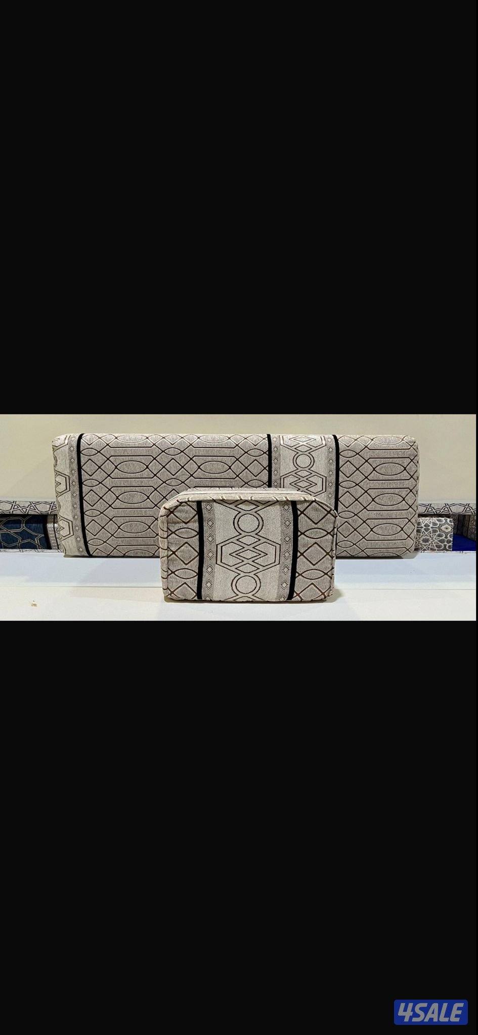 يوجد لدينا افضل المفروشات والأثاث المنزلي كل ما تحتاجو متوفر لدينة وبق5