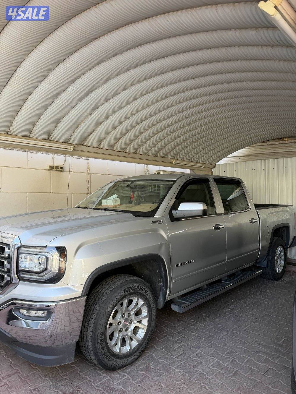 ماشي 135 ألف شرط الفحص فير مكينه بدي طقه خفيفه بين الباب والمدقر0