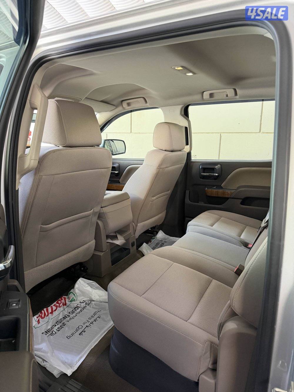 ماشي 135 ألف شرط الفحص فير مكينه بدي طقه خفيفه بين الباب والمدقر1