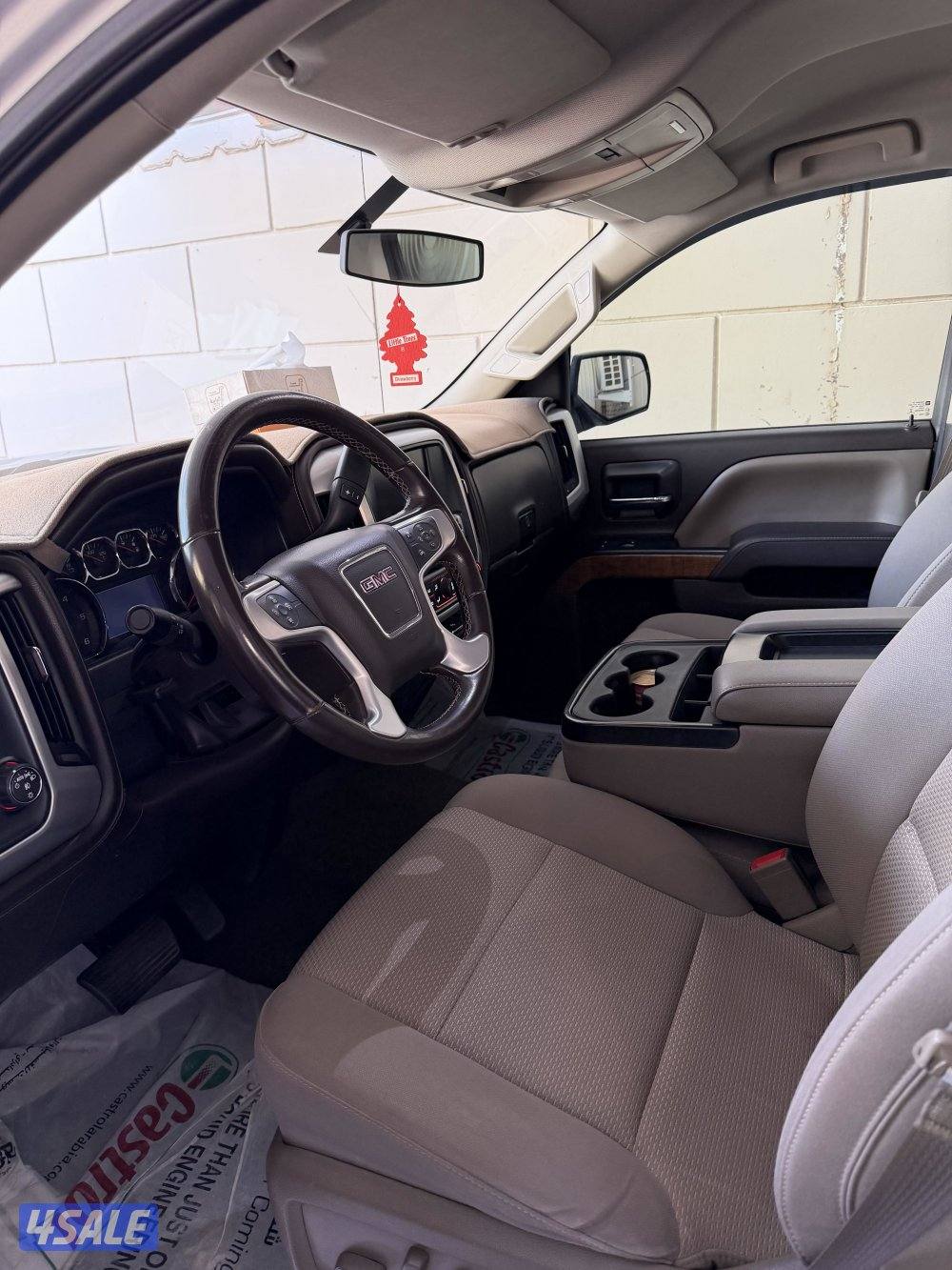 ماشي 135 ألف شرط الفحص فير مكينه بدي طقه خفيفه بين الباب والمدقر4