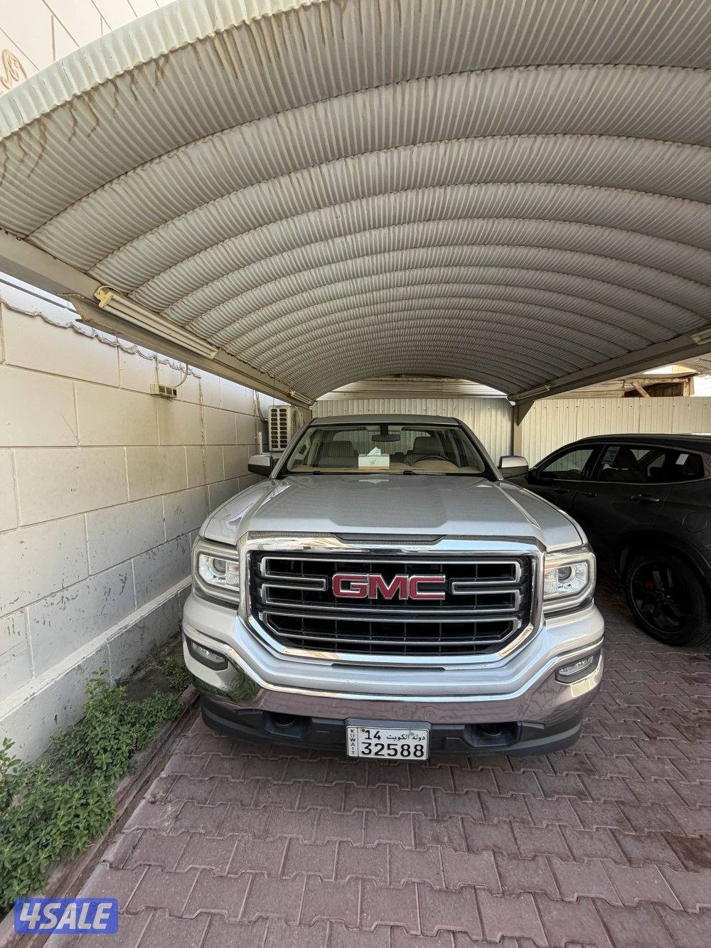 ماشي 135 ألف شرط الفحص فير مكينه بدي طقه خفيفه بين الباب والمدقر5