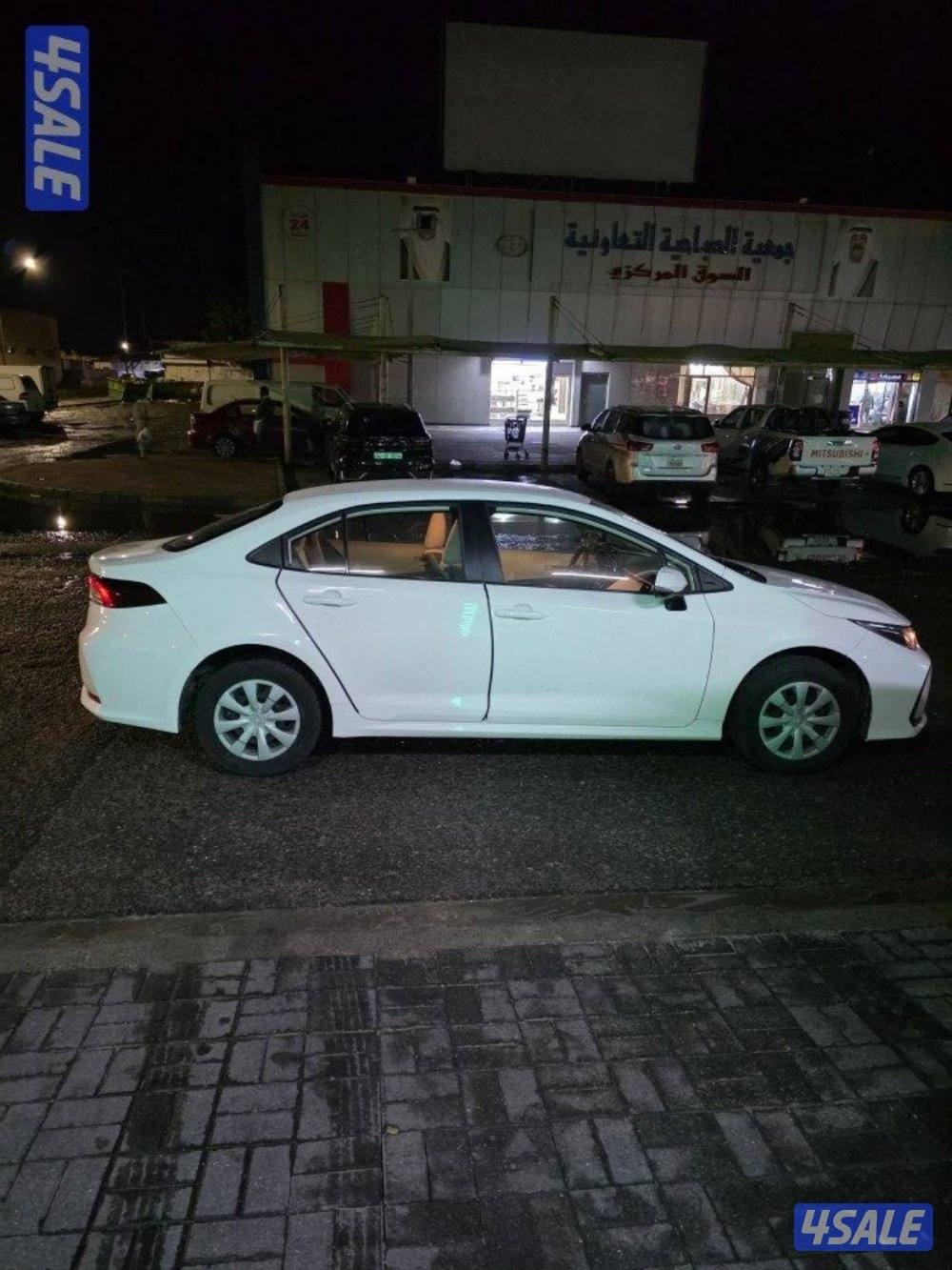 كورولا 2021 ماشية 120 شرط الفحص قير ومكينه وشاصي0