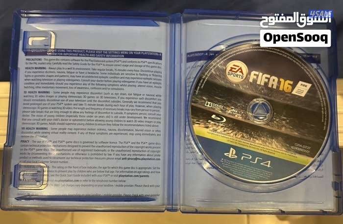 PS4 Console Bundle - 4 Top Games + Cables + Controller5