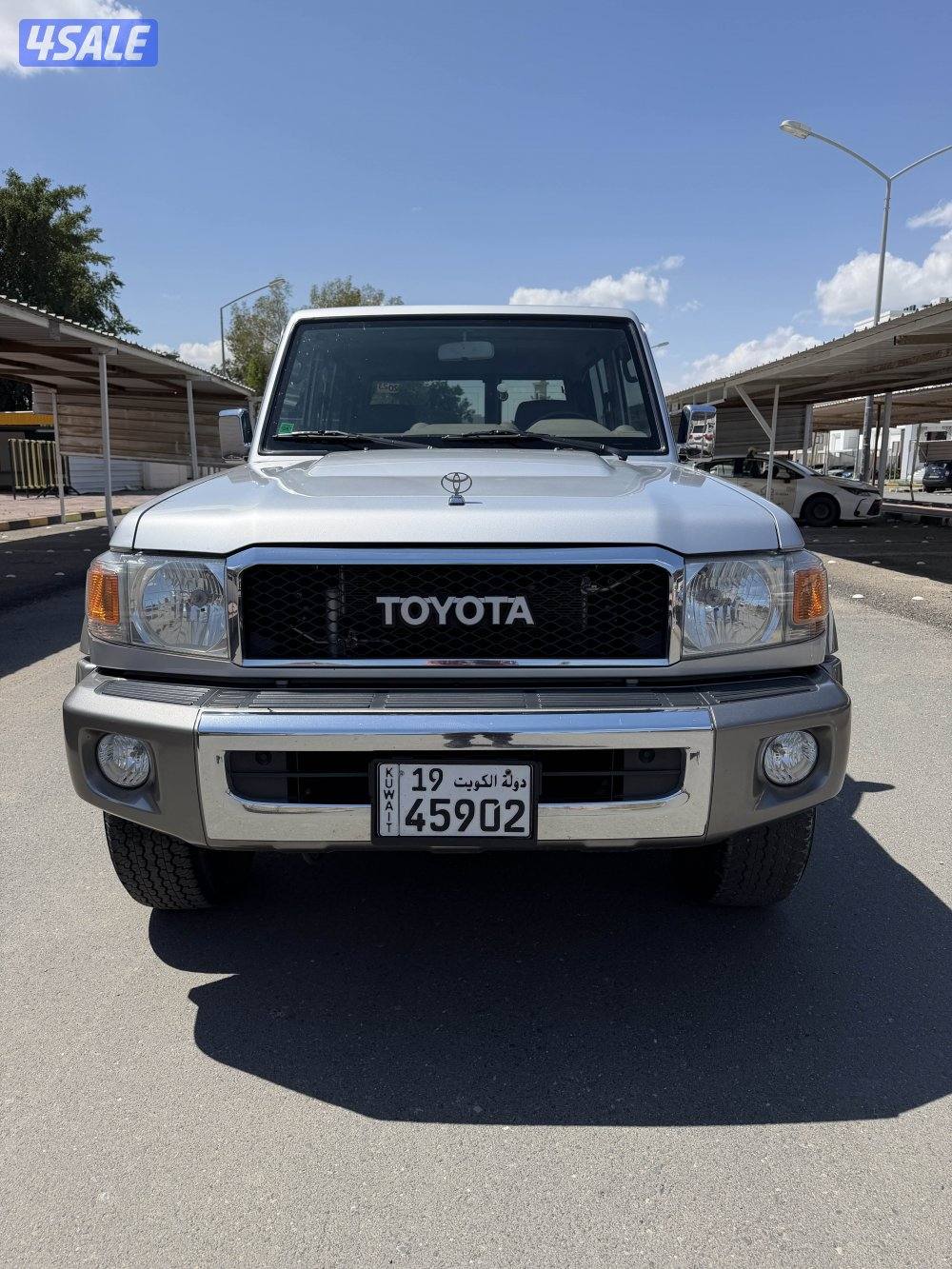 لاند كروزر ربع2