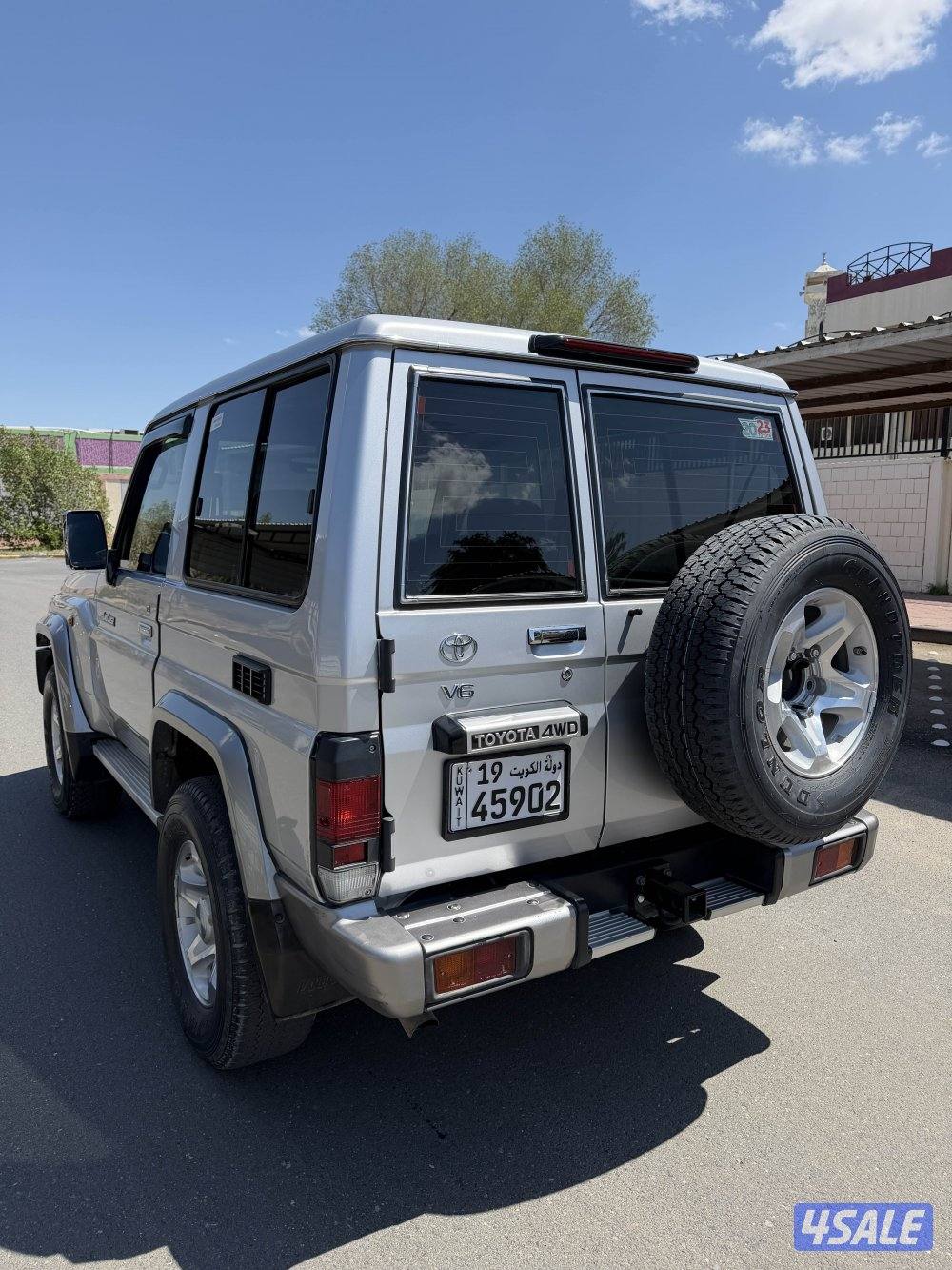 لاند كروزر ربع3