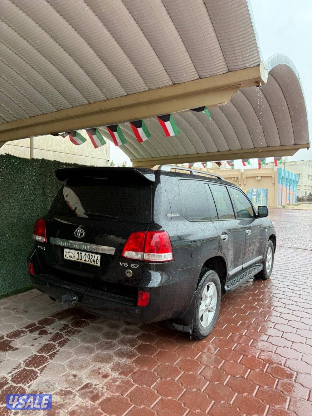 لاند كروز VXR الساير موديل 2011 عداد 220 الف5