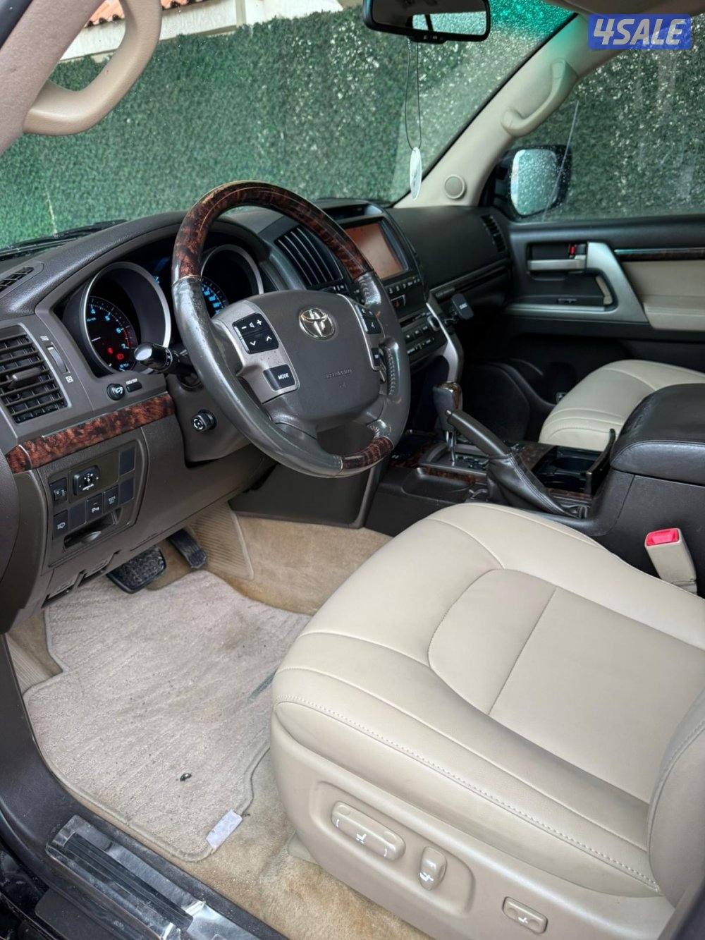 لاند كروز VXR الساير موديل 2011 عداد 220 الف8