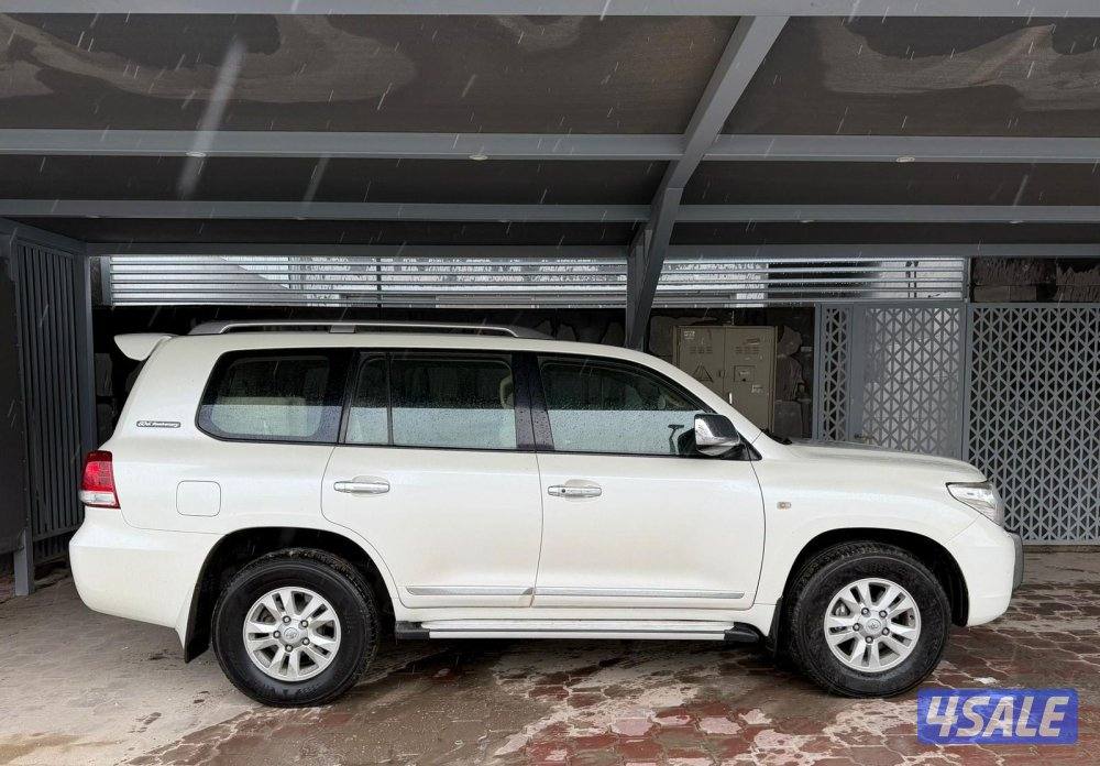 لاند كروز 2011 الساير بحاله الوكاله عداد 190 الف4