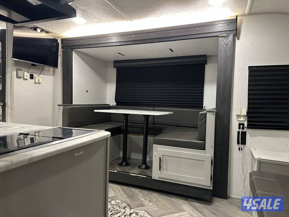 للبيع كرفان امريكي ٢٣ قدم موديل ٢٠٢١ مع توسعه7