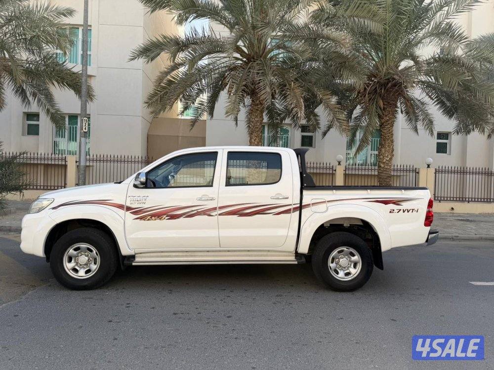 هايلكس دبل جير تماتيك 2014 الساير بحاله نادره عداد 94 الف2