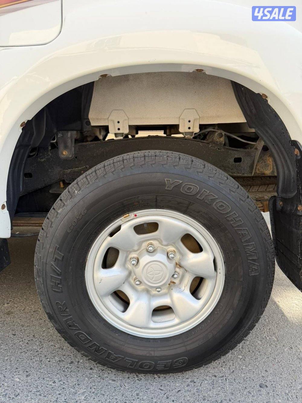 هايلكس دبل جير تماتيك 2014 الساير بحاله نادره عداد 94 الف4