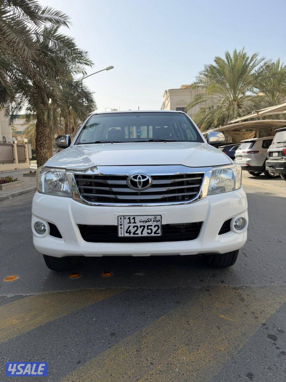 هايلكس دبل جير تماتيك 2014 الساير بحاله نادره عداد 94 الف5