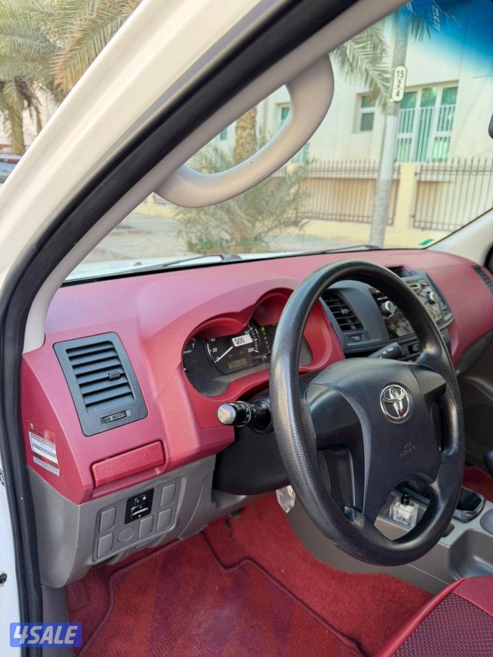 هايلكس دبل جير تماتيك 2014 الساير بحاله نادره عداد 94 الف8