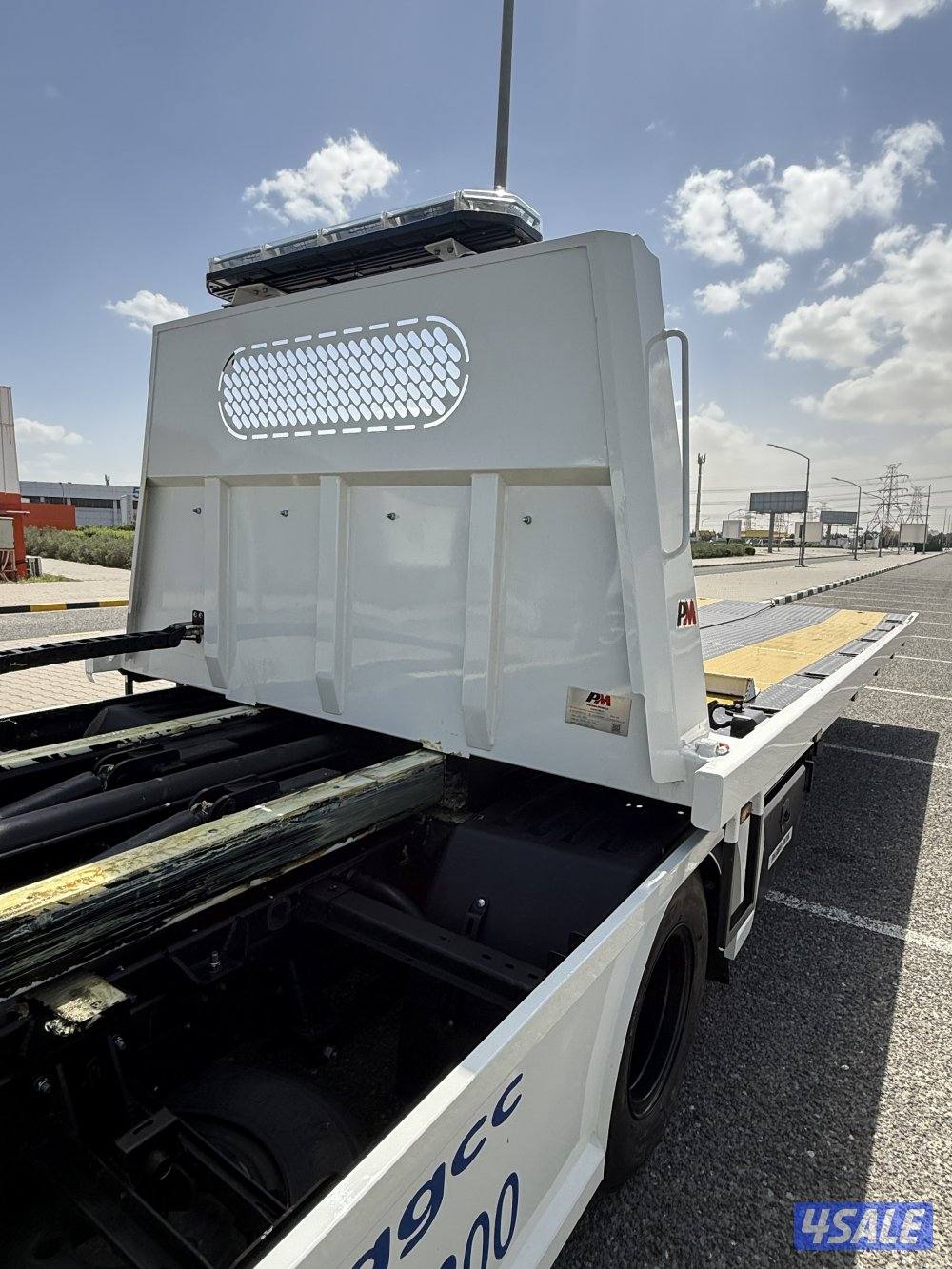 للبيع ونش سطحه 2024 ايسوزو10