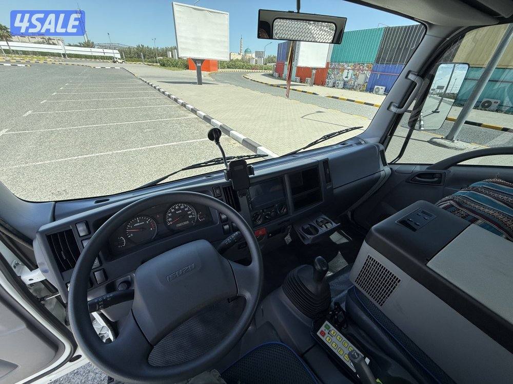 للبيع ونش سطحه 2024 ايسوزو11