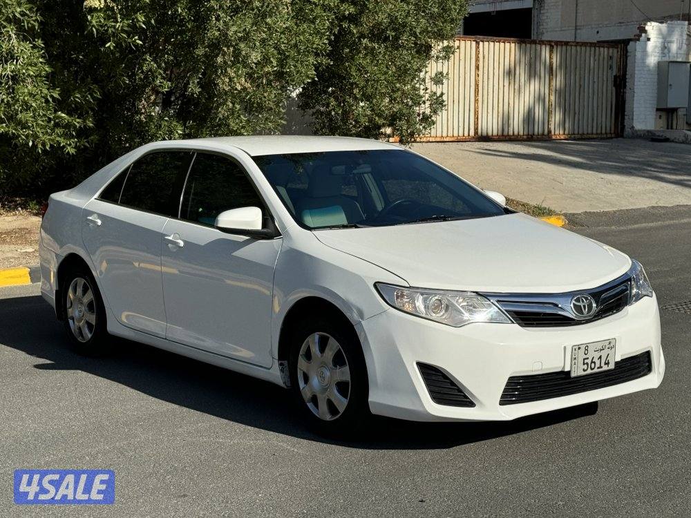 كامري GL 2015 بحالة ممتازة2