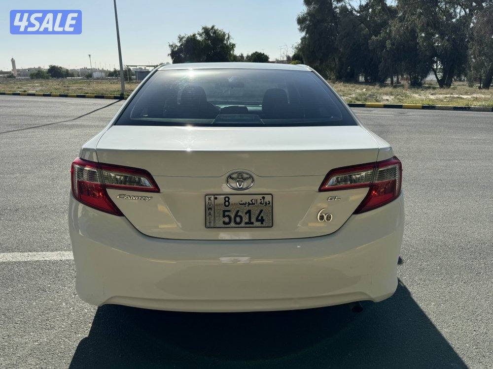 كامري GL 2015 بحالة ممتازة5
