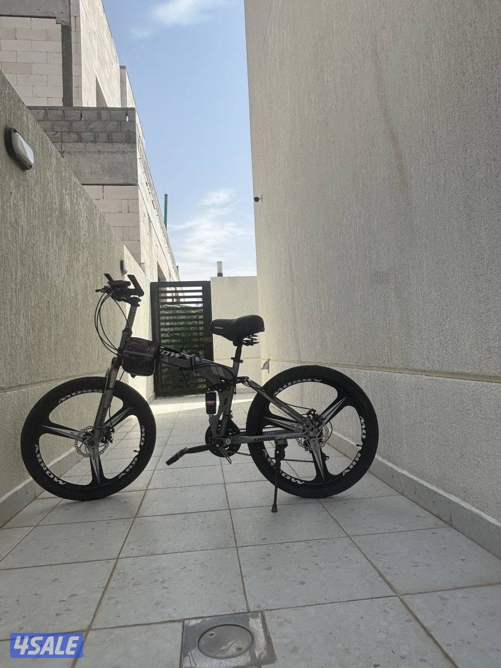 للبيع قاري نظيف 300