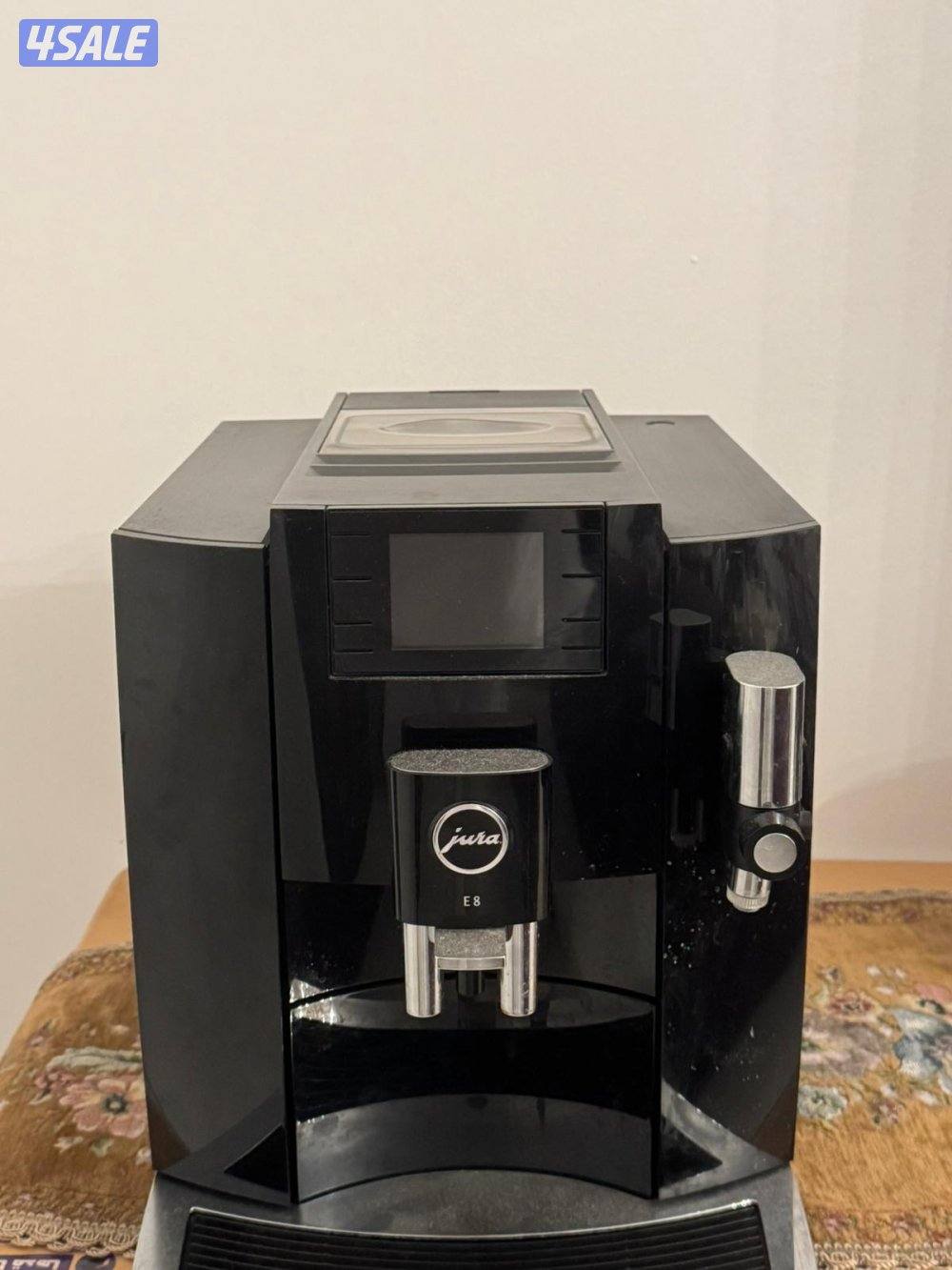 للبيع ماكينة قهوة jura مستعملة  بحالة ممتازة0