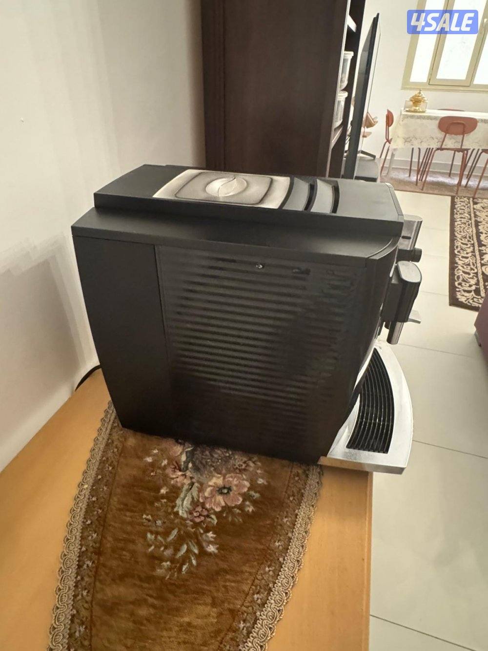 للبيع ماكينة قهوة jura مستعملة  بحالة ممتازة2