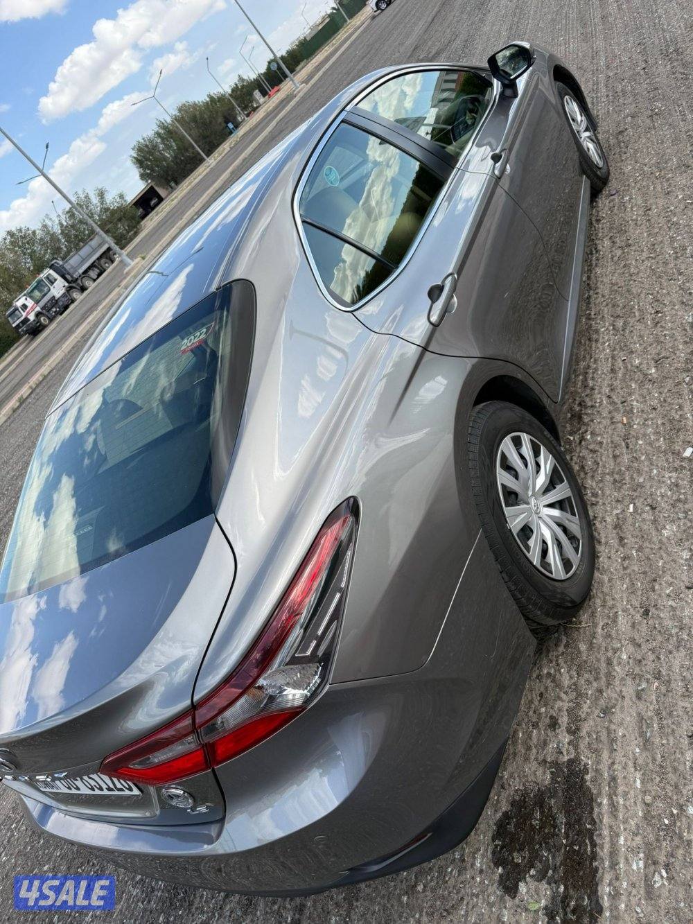 للبيع سيارة كامري 2022 عداد 58 الف سيرفس وكالة بحالة ممتازة1