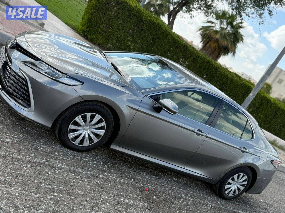 للبيع سيارة كامري 2022 عداد 58 الف سيرفس وكالة بحالة ممتازة2