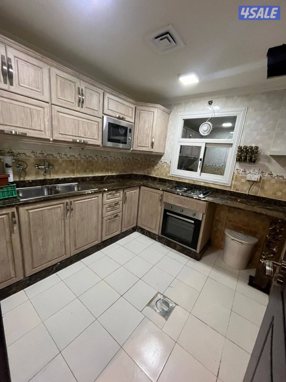 شقه بحولي مكونه من غرفتين وصاله وحمامين ومطبخ مجهز6