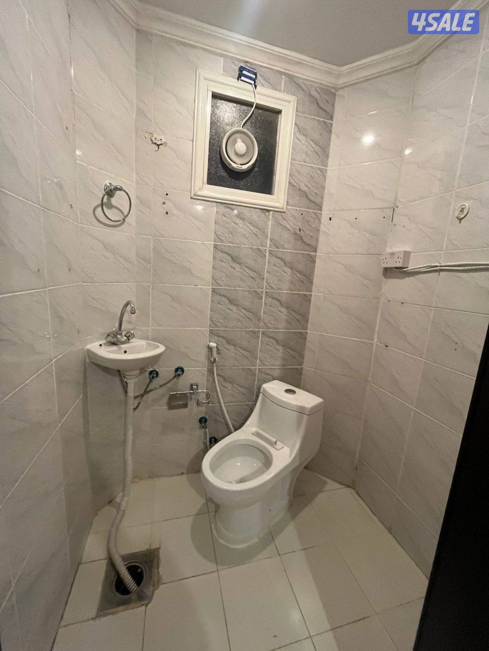 شقه بحولي مكونه من غرفتين وصاله وحمامين ومطبخ مجهز7