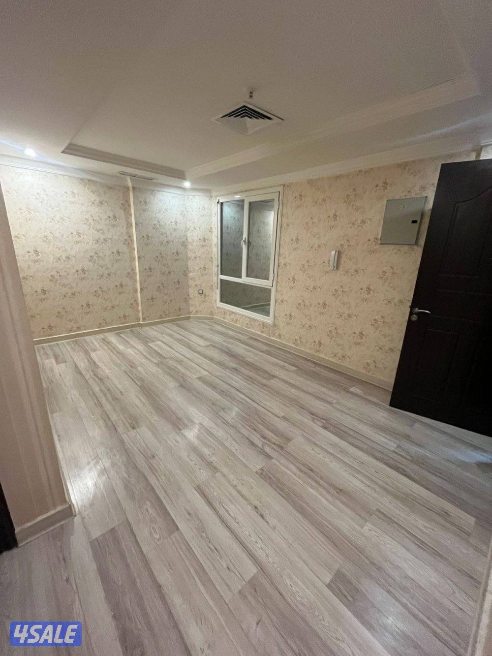 شقه بحولي مكونه من غرفتين وصاله وحمامين ومطبخ مجهز8