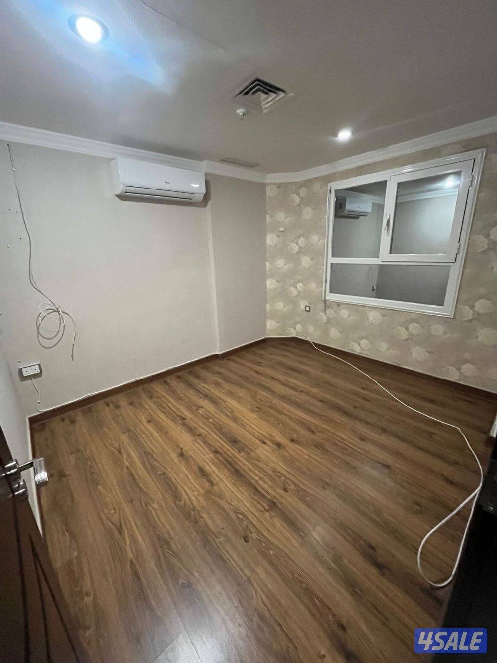 شقه بحولي مكونه من غرفتين وصاله وحمامين ومطبخ مجهز10