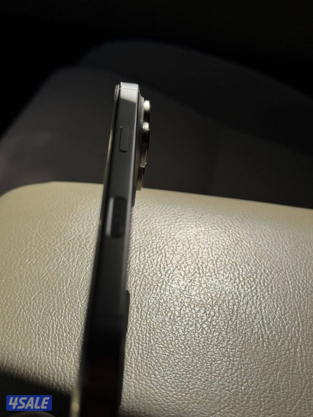 ايفون 16 برو 256 قيقا تيتانيوم3