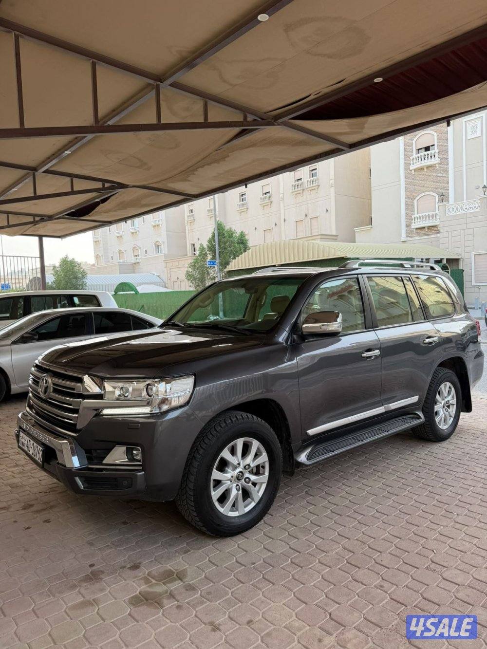 لاند كروز GX.R V8 ٢٠١٦ الساير عداد ٢٢٠ ألف شرط الفحص صبغ وكاله كامل0