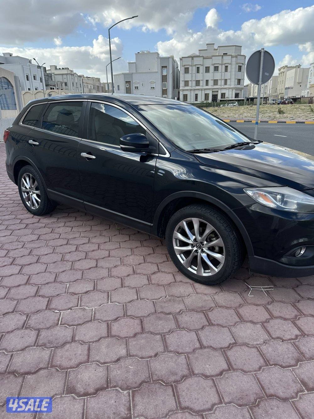 للبيع مازدا موديل 20141