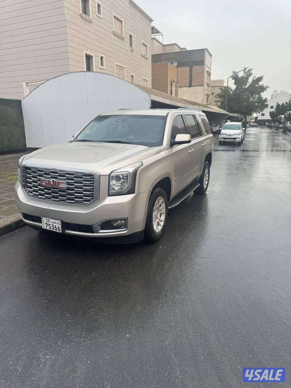 يوكن SLE ٢٠١٧ بهبهاني عداد ٢٨٠ ألف شرط الفحص صبغ وكاله ماعدا قطعه دبل0