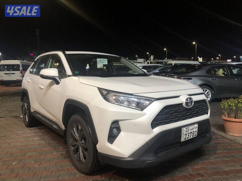 تويوتا راف٤ موديل ٢٠٢٥ الساير عداد ٢١ ألف شرط الفحص صبغ وكاله درجه ٢0