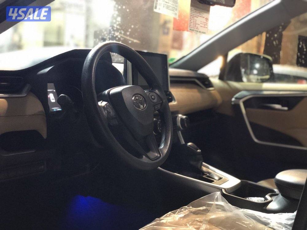 تويوتا راف٤ موديل ٢٠٢٥ الساير عداد ٢١ ألف شرط الفحص صبغ وكاله درجه ٢5