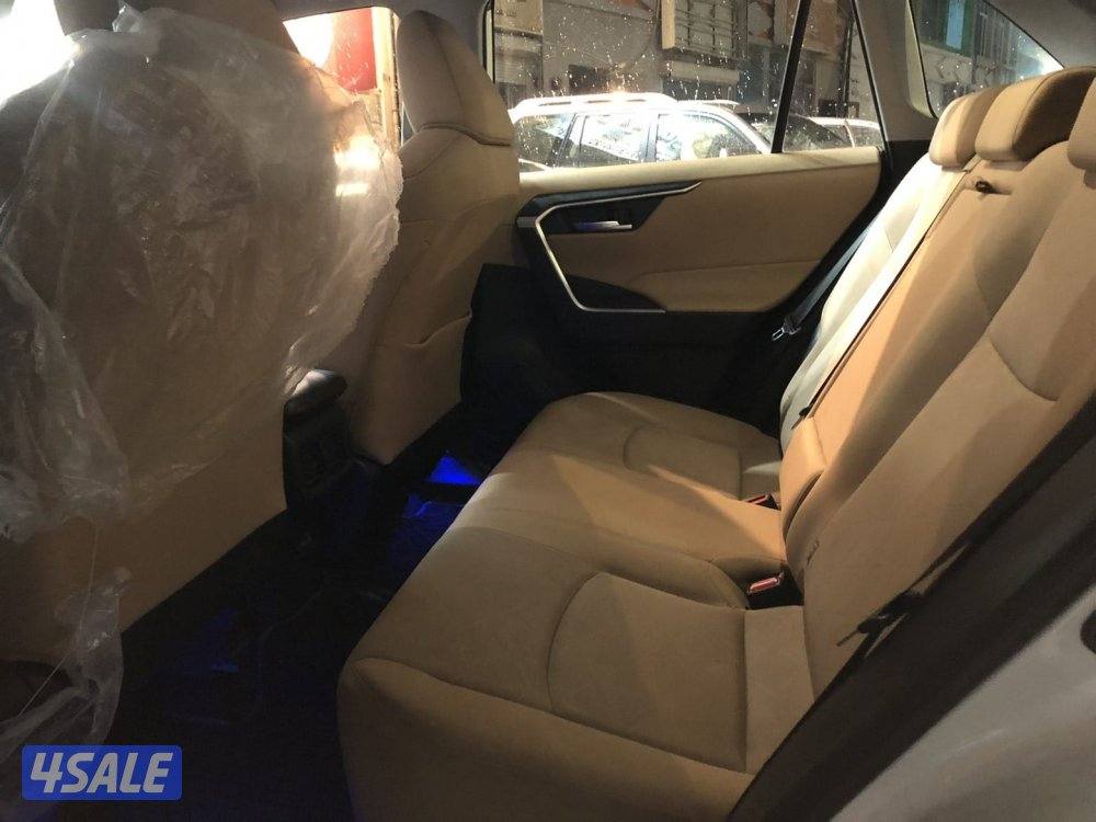 تويوتا راف٤ موديل ٢٠٢٥ الساير عداد ٢١ ألف شرط الفحص صبغ وكاله درجه ٢6