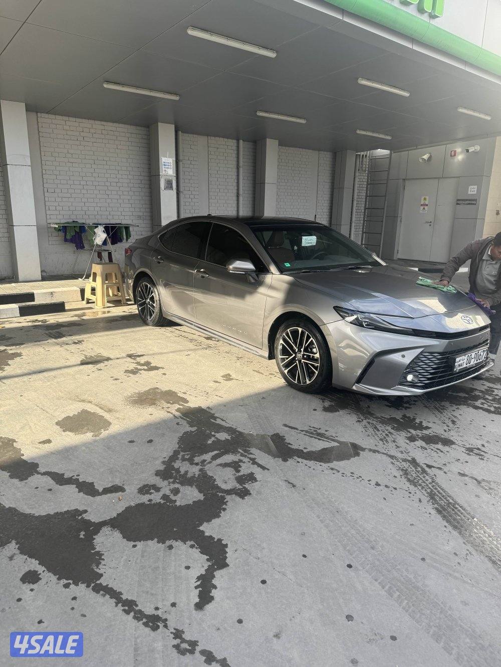 للبيع كامري موديل 2025 مالك اول صبغ الوكاله درجه اولي تحت الكفاله شرط1