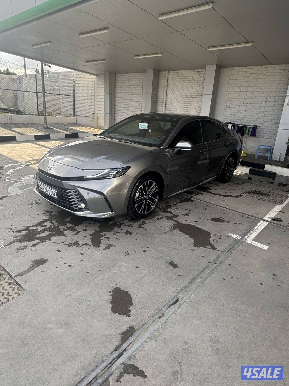 للبيع كامري موديل 2025 مالك اول صبغ الوكاله درجه اولي تحت الكفاله شرط5