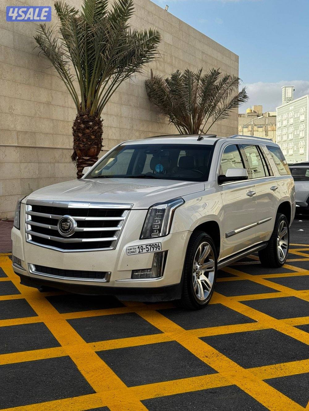 اسكاليد 2015 بريميوم صبغ الوكاله ماشي 240 سيرفس منتظم وارد الغانم0