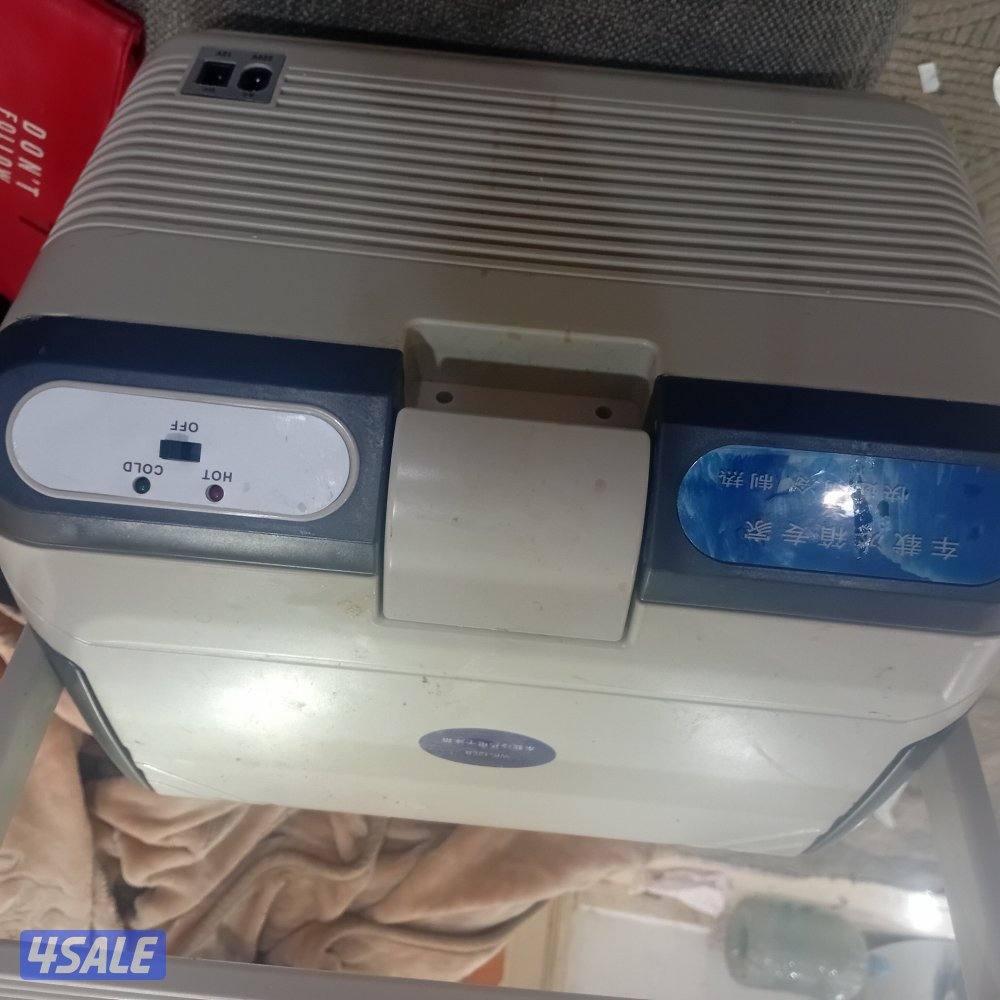 مرحاض للرحلات جديد وثلاجه متنقله2