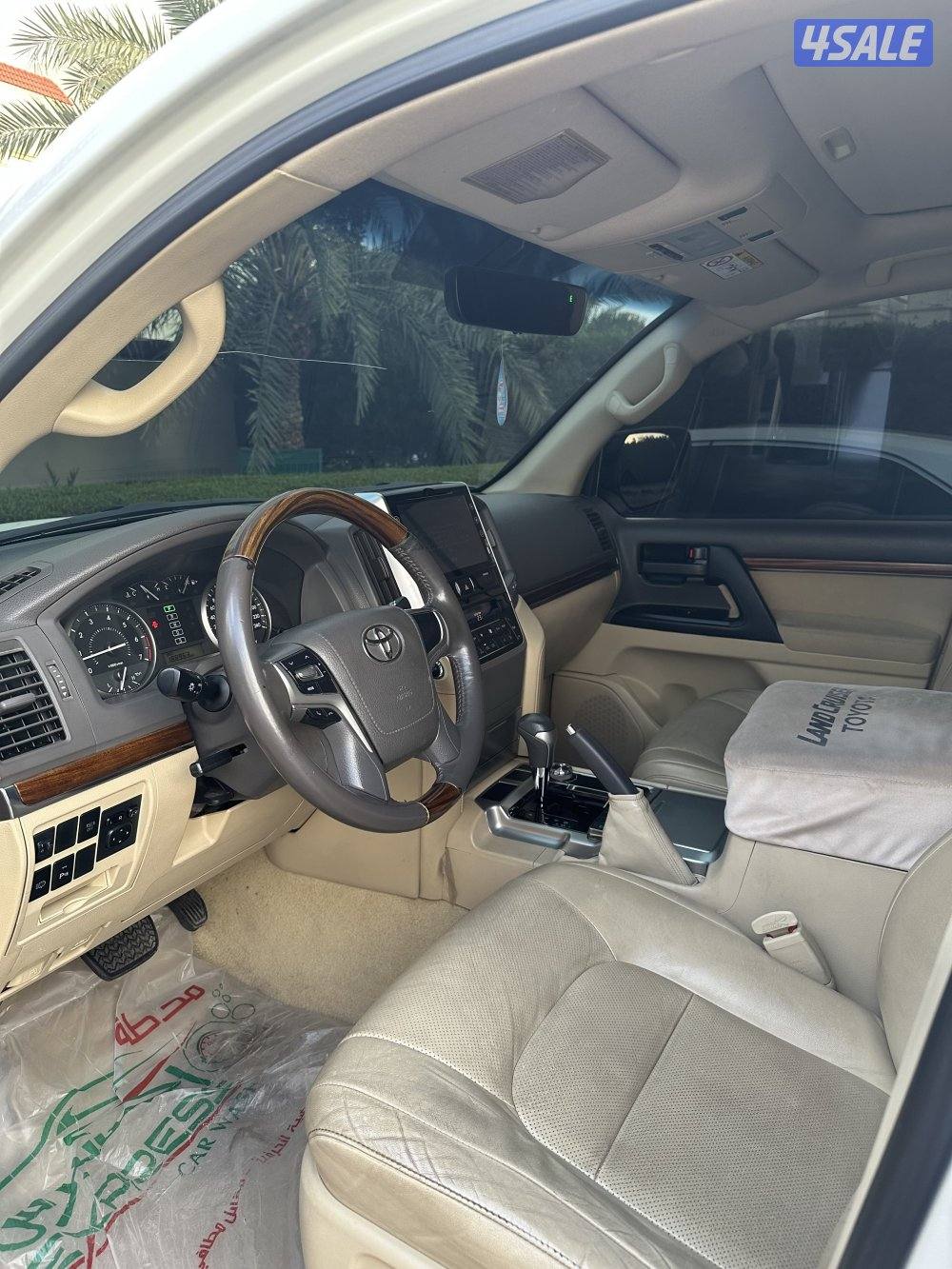 لاندكروزر GXR V8 الساير صبغ وكاله بالكامل2