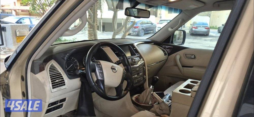 للبيع باترول 2012 قير عادي كامل المواصفات4